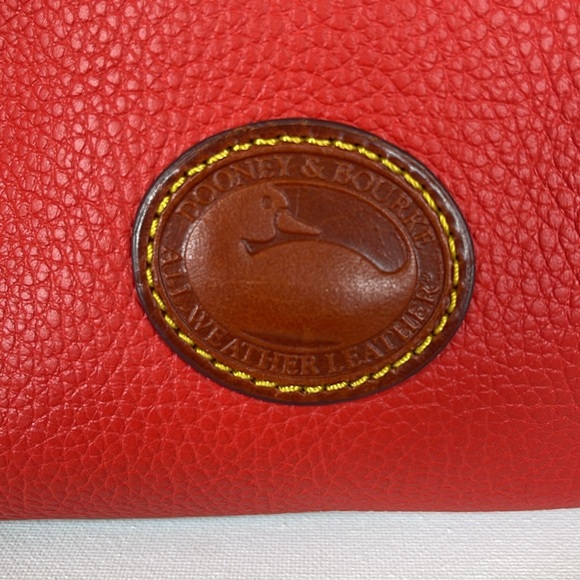 NWOT DOONEY & BOURKE EUROPEAN PEBBLE GRAIN RED LEATHER BUCKET BAG & WALLET - Picture 7 of 17